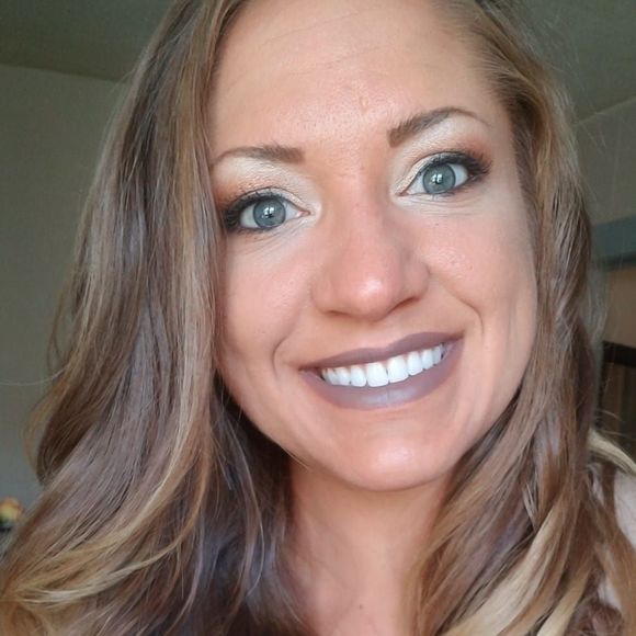 Meet your Posher, Jessica - Picture 1 of 1